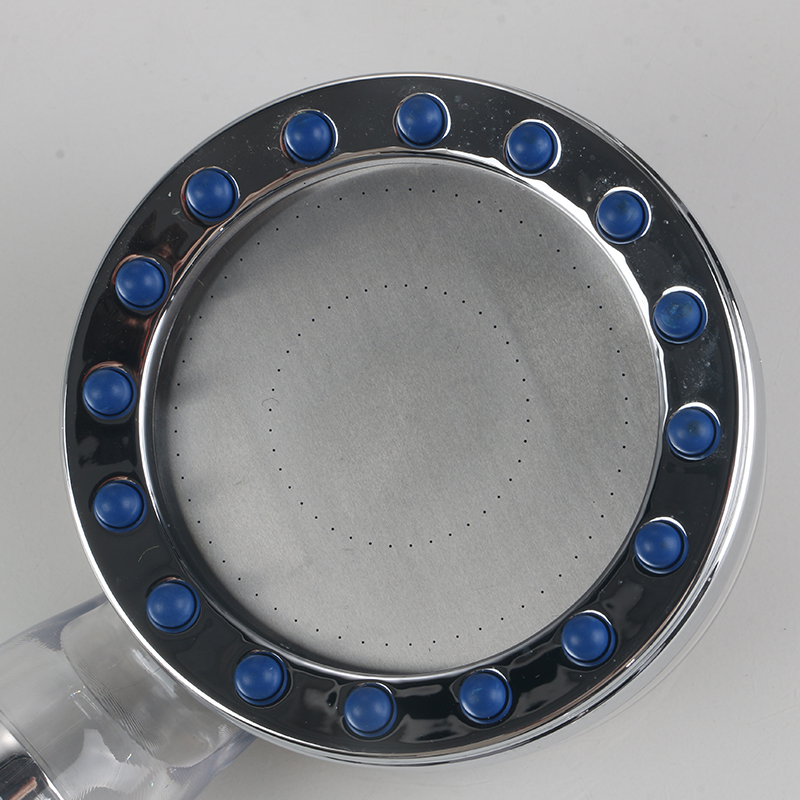 Hvordan velger jeg riktig plastdusjhode for badet mitt?