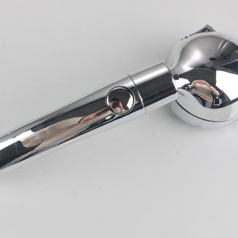 Hva gjør en dusjslange i rustfritt stål mer holdbar enn vanlige slanger?